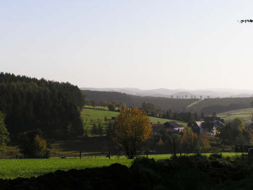 An der Kohlenstraße; oberhalb von Benfe. 